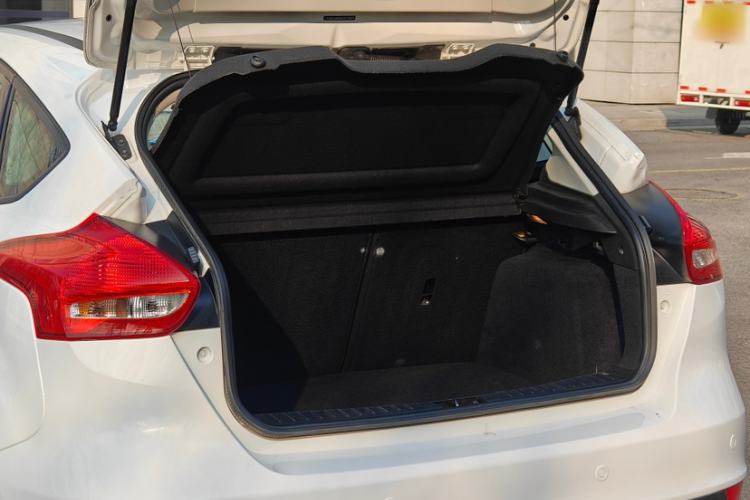 Used Ford Focus 2015 Hatchback EcoBoost 125 Automatic Supreme Style Edition
