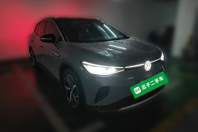 Used Volkswagen ID.4 CROZZ 2021 Long-Range PRO Two-Wheel Drive Version Front Right 45 Deg