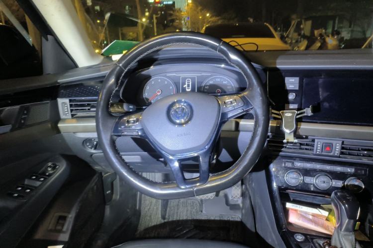 Used Volkswagen Passat 2020 330TSI Elite Edition China VI
