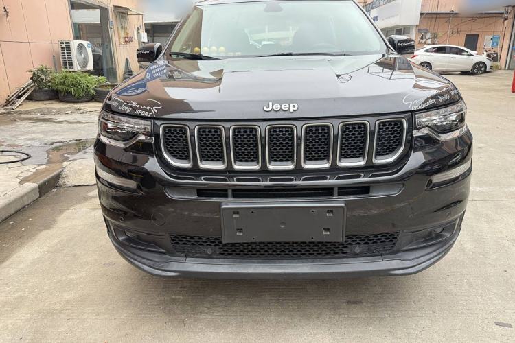 Used Jeep Commander 2018 2.0T Two-Wheel Drive Enjoyment Version China VI Emission Standard