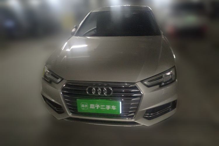 Used Audi A4L 2018 30th Anniversary Edition 40 TFSI Fashion Model
