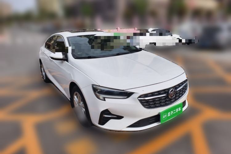 Used Buick Regal 2020 552T Luxury Version Front Right 45 Deg