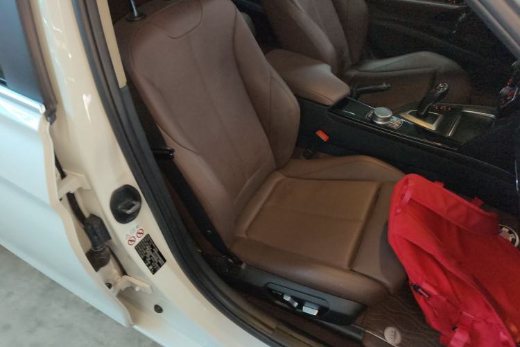 Used BMW 3 Series 2019 320Li Fashion Model Right Front Seat