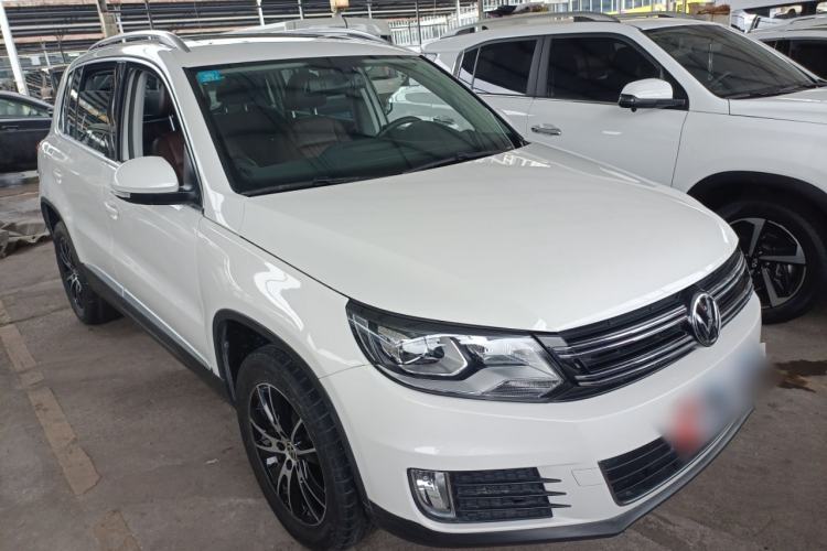 Used Volkswagen Tiguan 2016 300TSI Automatic Two-Wheel Drive Luxury Edition Front Right 45 Deg