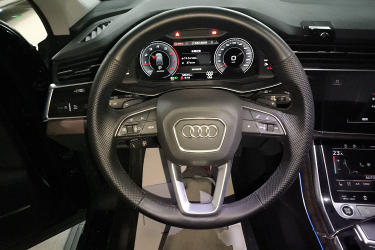 Used Audi Q7 2022 55 TFSI quattro S line Sport model
