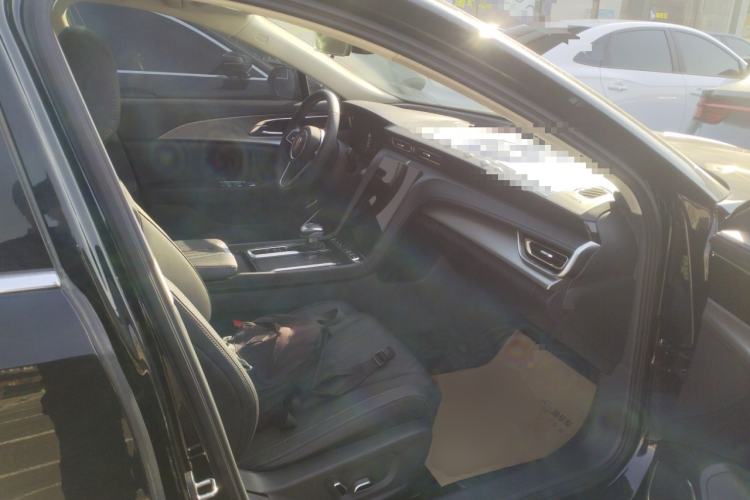 Used Hongqi H5 2024 1.5T DCT Smart Connect Flagship Edition Right Front Seat