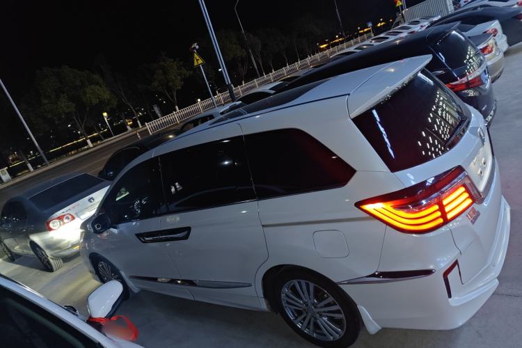 Used Honda Elysion 2016 2.4L Luxury Edition