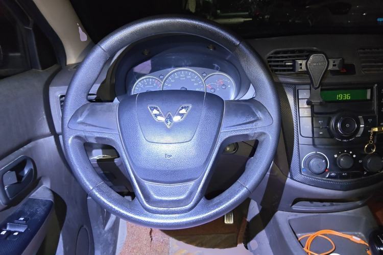 Used Wuling Hongguang 2014 1.2L Base Model China IV Steering Wheel