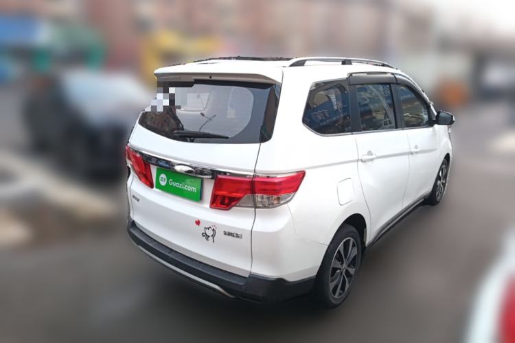 Used Venucia M50V 2017 1.5L XL Manual Comfort Edition