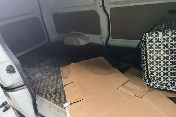 Used Foton Scenic V5 2017 1.5L Long-Wheelbase 450 Van Standard Edition DAM15DR
