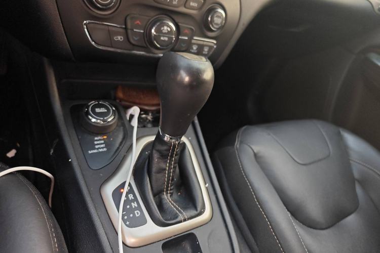 Used Jeep Cherokee 2017 2.4L Professional Smart Edition