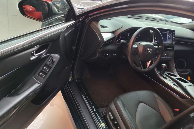 Used Toyota Avalon 2019 2.0L Luxury Edition China VI Standard