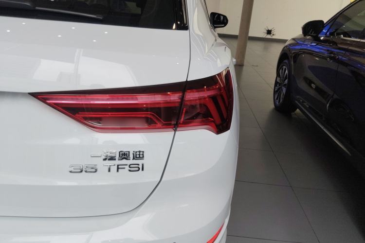 Used Audi Q3 2019 35 TFSI Advanced Dynamic Edition
