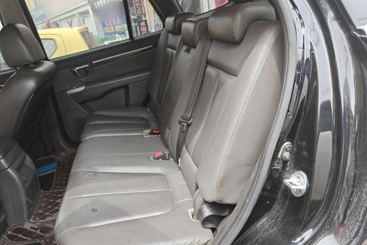 Used Hyundai Santa Fe Classic 2012 2.4 Luxury Edition 7-Seater Four-Wheel Drive
