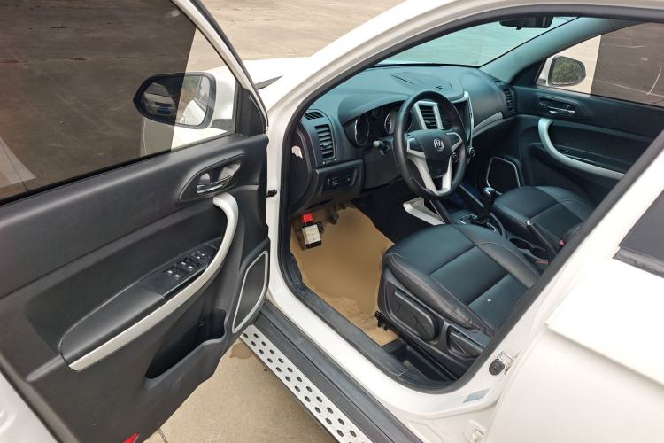 Used Changan CS35 2016 1.6L Manual Luxury Model China V Standard
