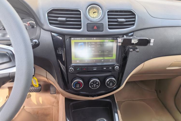 Used Wuling Hongguang 2014 1.5L S Automatic Luxury Model