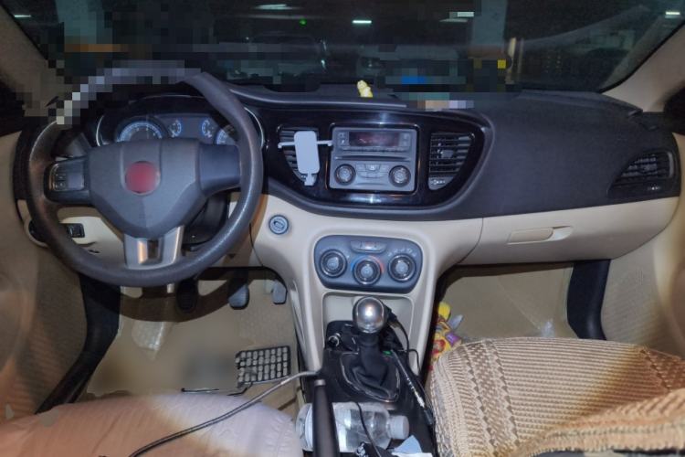 Used Fiat Viaggio 2012 1.4T Manual Enjoyment Edition Center Console