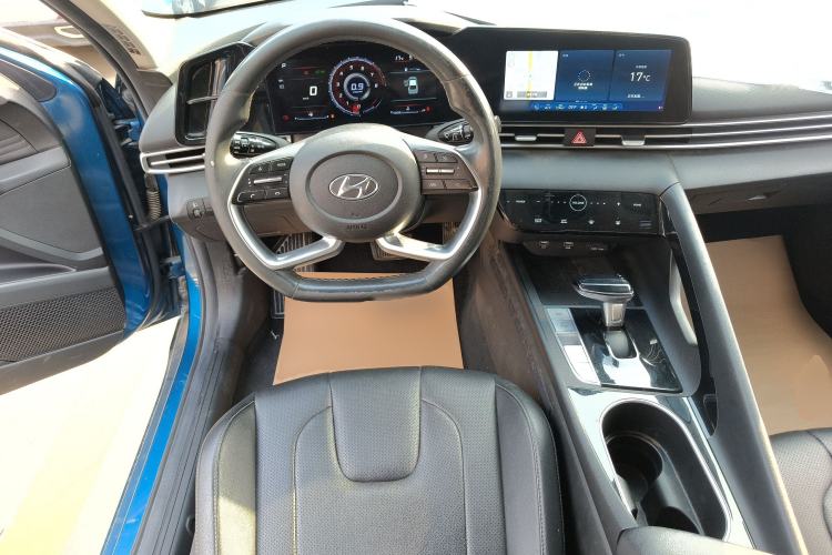 Used Hyundai Elantra 2021 1.5L CVT LUX Prestige Edition