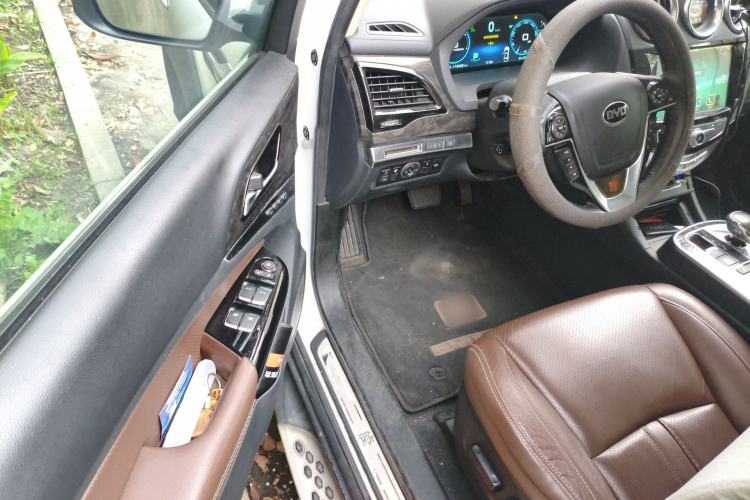 Used BYD Tang New Energy 2015 2.0T Four-Wheel-Drive Flagship Model Driver Seat