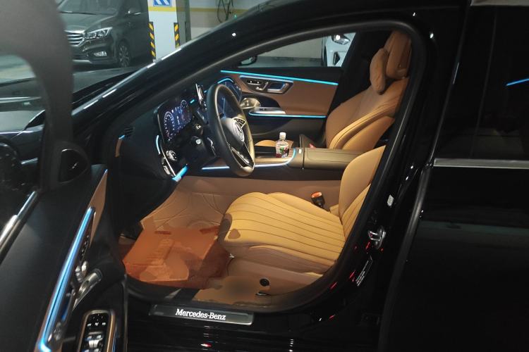 Used Mercedes-Benz E-Class 2025 Facelift E 300 L Luxury Edition
