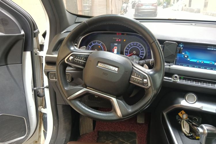 Used Haval H6 2017 Blue Label 1.5T Automatic Two-Wheel Drive ZhiShang Model Steering Wheel