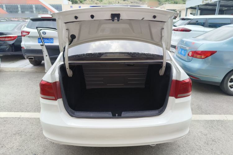 Used Volkswagen Santana 2015 1.4L Manual Fashion Edition
