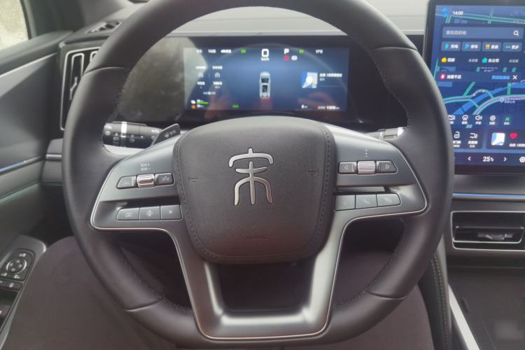 Used BYD Song L DM-i 2025 Intelligent Driving Version 112 km Beyond-Range Type Steering Wheel