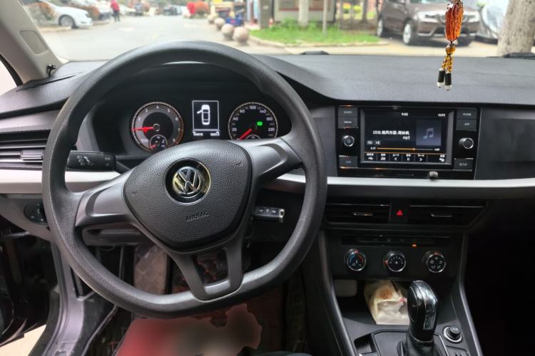 Used Volkswagen Lavida 2018 1.5L Automatic Fashion Edition China V Standard Steering Wheel