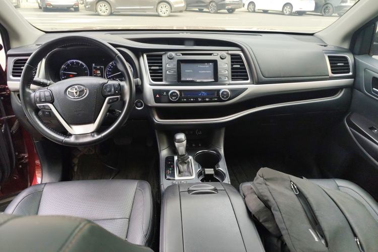 Used Toyota Highlander 2018 2.0T Four-Wheel Drive Luxury Edition 7 Seats China V Emission Standard

