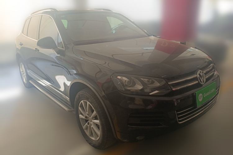 Used Volkswagen Touareg 2013 3.0 TSI X 10th Anniversary Limited Edition Front Right 45 Deg