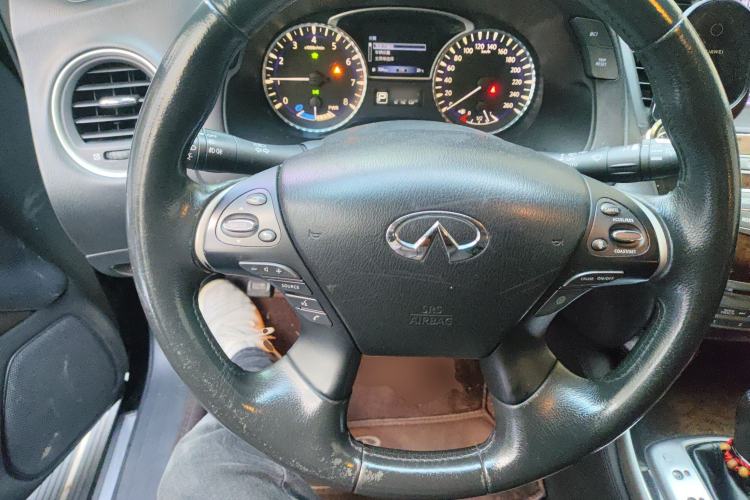 Used Infiniti QX60 2014 2.5 S/C Hybrid All-Wheel-Drive Versatile Edition