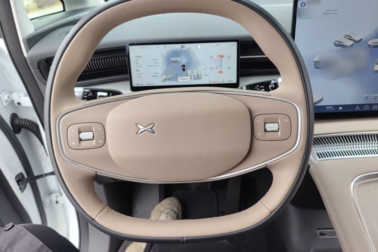 Used XPeng X9 2025 740 Ultra-Long Range Max
