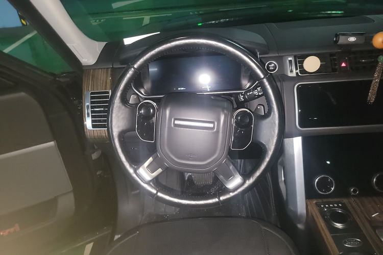Used Land Rover Range 2018 3.0 SC V6 Vogue Extended-Length Model Steering Wheel