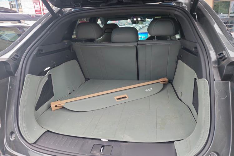 Used Deepal S07 2025 215Max Deep Blue Intelligent Driving AD PRO Range-Extended Version
