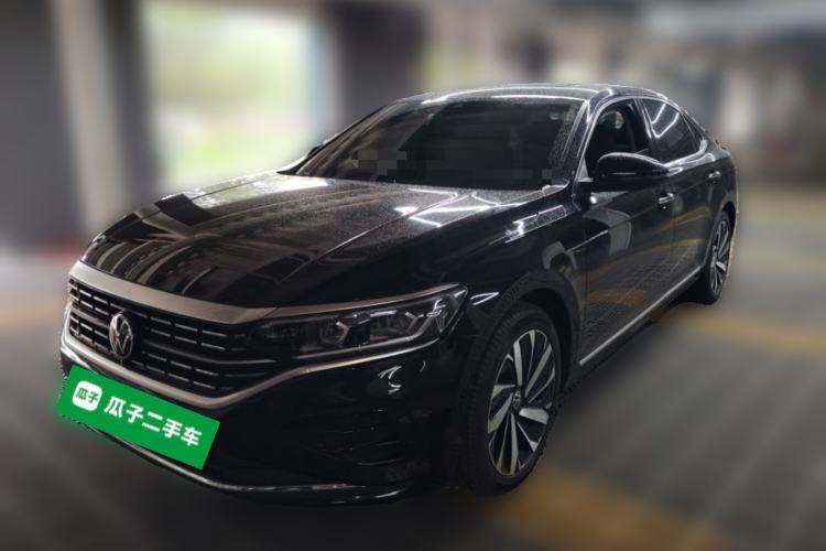 Volkswagen Passat 2025 Outstanding Model 380TSI Dragon Glory Edition usado