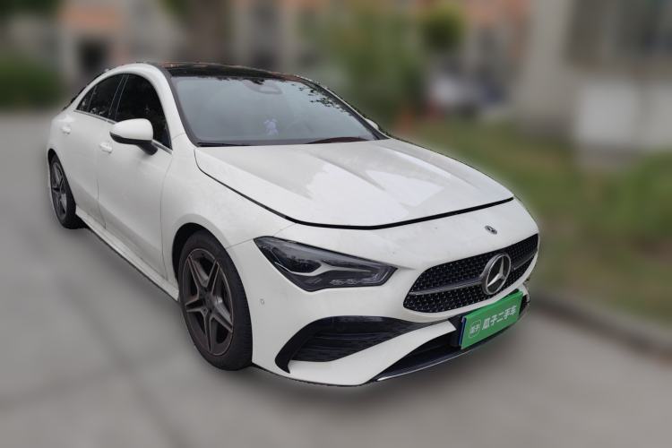 Used Mercedes-Benz CLA 2024-Year Facelifted CLA 200 Front Right 45 Deg