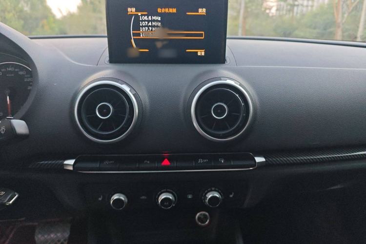 Used Audi A3 2015 Limousine 35 TFSI Millionth Anniversary Intelligent Leading Model
