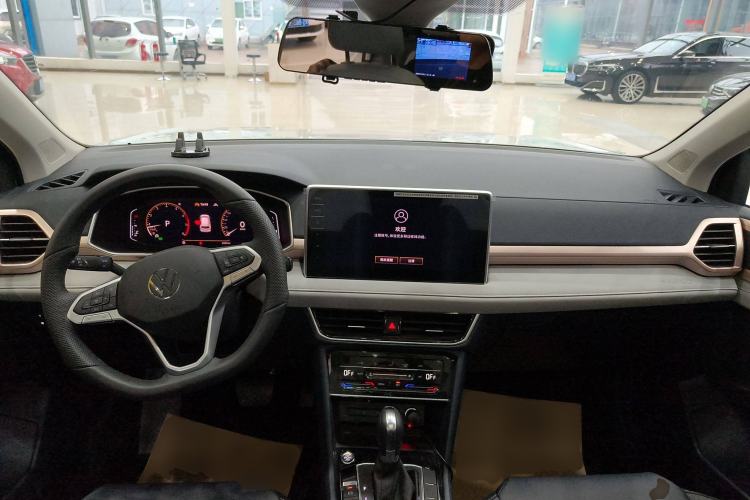 Used Volkswagen Tharu 2024 300TSI Two-Wheel-Drive Full Moon Edition
