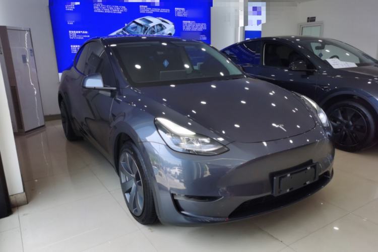 Used Tesla Model Y 2021 Long-Range All-Wheel-Drive Version 3D7
