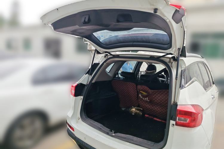 Used Haval M6 2019 1.5T DCT Two-Wheel Drive Elite Version China V Standard Trunk