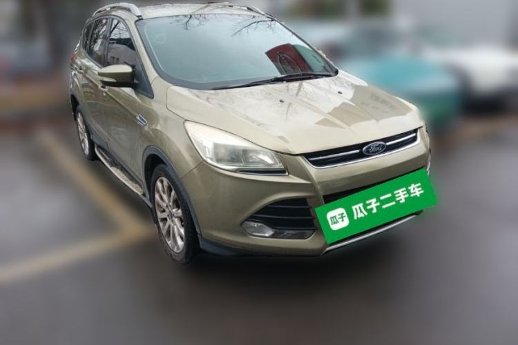 Used Ford Kuga 2013 1.6L GTDi Two-Wheel-Drive Comfort Model Front Right 45 Deg