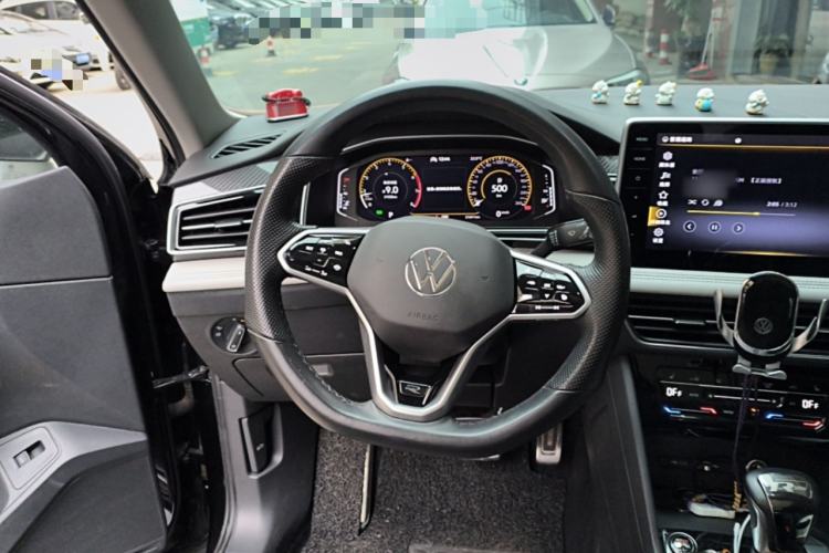 Used Volkswagen Tiguan L 2022 330TSI Automatic Two-Wheel Drive R-Line Enhanced Edition
