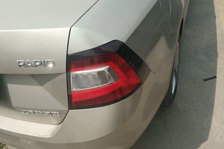 Used Skoda Rapid 2018 1.6L Automatic Comfort Edition Right Rear Taillight
