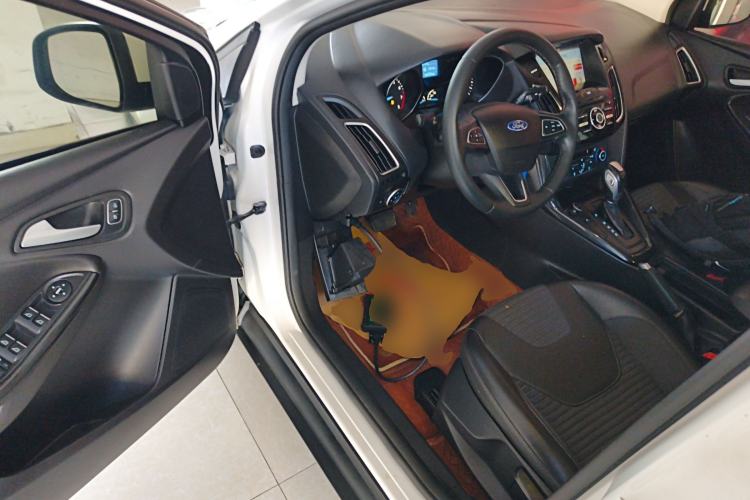 Used Ford Focus 2017 Hatchback EcoBoost 125 Automatic - Ultra-Powerful Style Edition with Smart Drive Features
