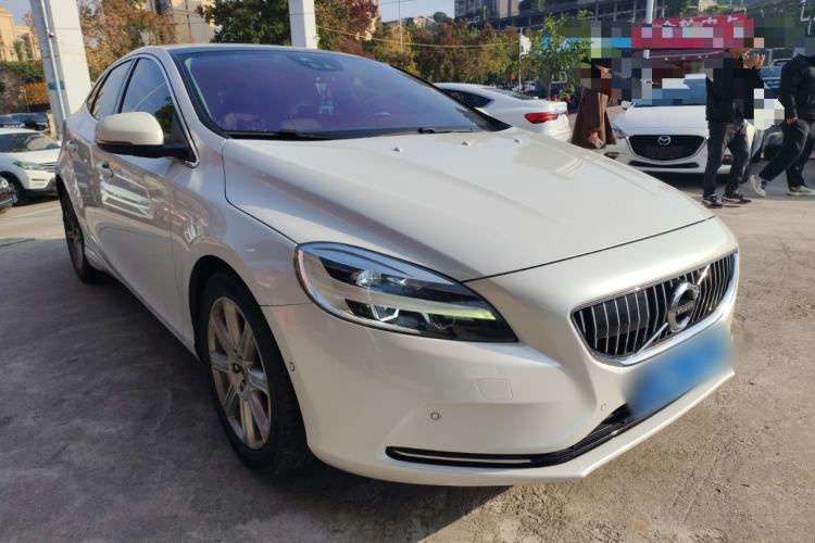Used Volvo V40 2017 T3 Zhiya Edition Exterior 1