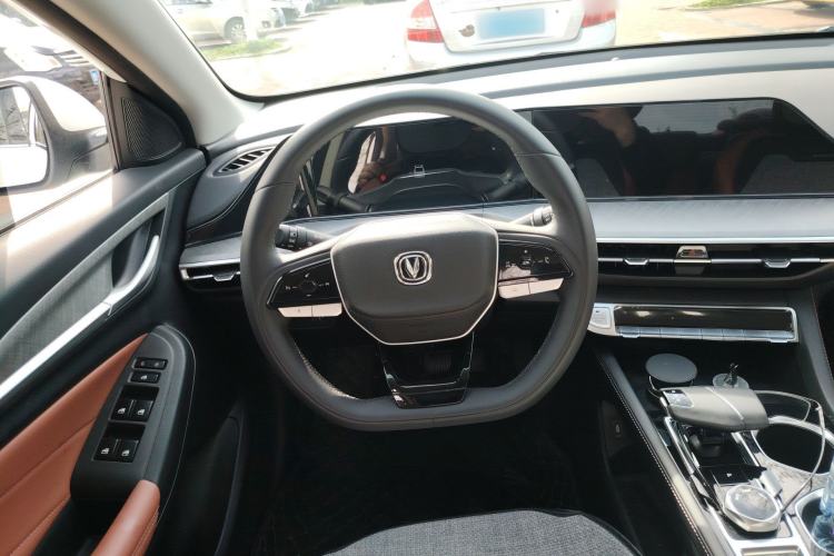 Used CHANGAN Eado 2023 Changan Edition PLUS Blue Whale NE 1.4T GDI DCT Prestige Version Steering Wheel