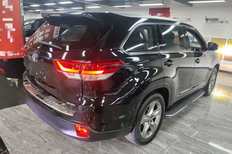 Used Toyota Highlander 2018 2.0T Two-Wheel Drive Luxury Edition 7 Seats China VI Standard