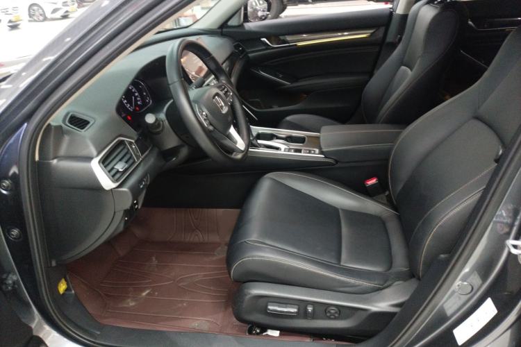 Used Honda Accord 2022 260TURBO Phantom Night · Prestige Edition Left Front Seat