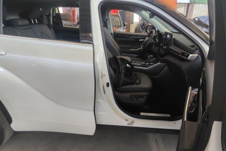 Used Toyota Highlander 2023 2.5L Smart Electric Hybrid Dual-Engine Four-Wheel Drive Prestige Version – 7 Seats