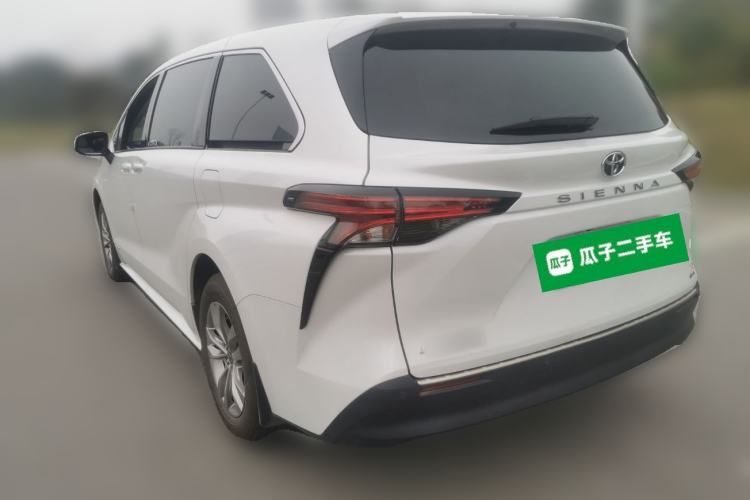 Used Toyota Sienna 2024 2.5L Hybrid Comfort Edition
